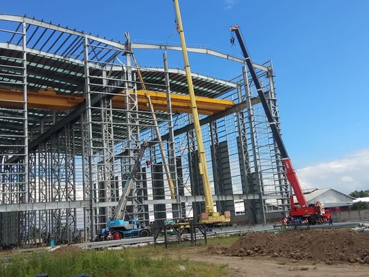 Prefab industriële constructiefabricage, grote metaalschuren werkplaatsen