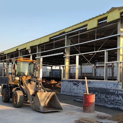 Op maat gemaakte staalconstructie-opslagruimte met aluminium-alloy-vensters en sandwichpaneel
