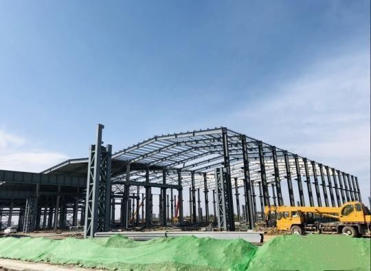 Industriële prefab metalen werkplaats Gebouw met mmbrane stof / warmtebehandeld frame