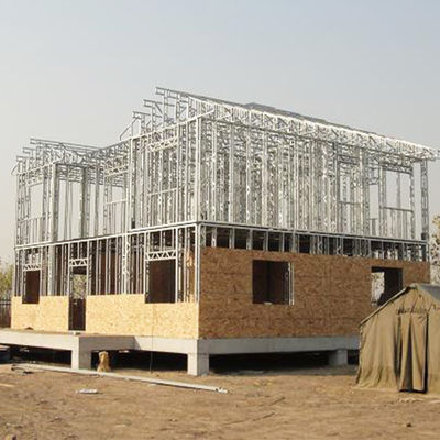 Q355 Q235 Staalstructuur magazijngebouw met aluminiumloogvensters