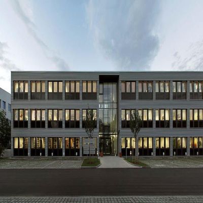 Efficiënte bouw van grote staalladen