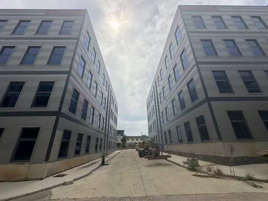 Op maat gemaakte gordijnmuur geprefabriceerde stalen gebouwen Duurzaam flexibel ontwerp