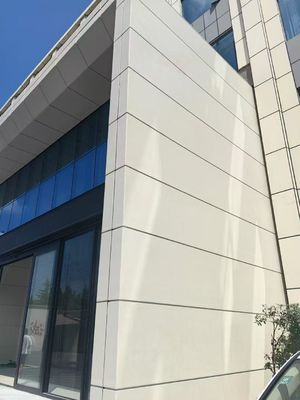Op maat gemaakte Aws D1.1 Standaard voorgefabriceerde stalen magazijngebouwen