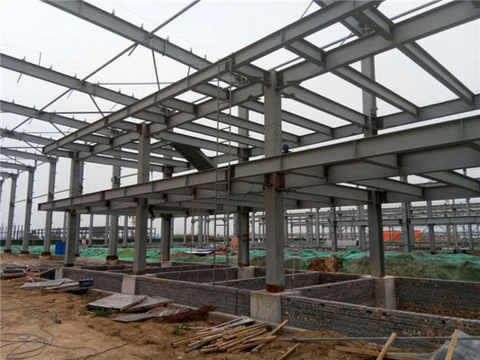 Prefab Huizen voor Magazijnen met Grote Spanning, Gegalvaniseerd Stalen Frame, Sterke Weerbestendigheid, Kwaliteit Q235B