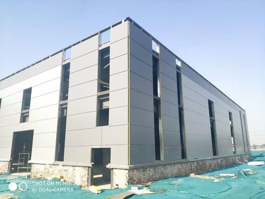 Prefab stalen structuur magazijn met commerciële/residentiële/fabrieks toepassing Europese S235/S355 materiaalkwaliteit vanuit de haven van Qingdao