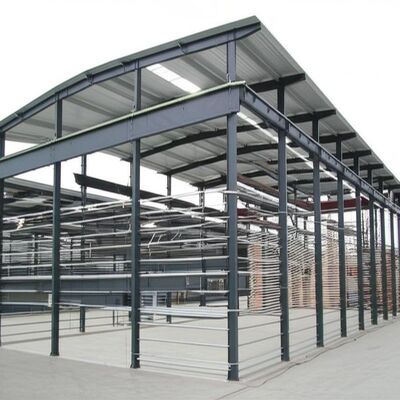 Seismische 9 punten staalconstructie werkplaats met licht staal Q355 hoofdframe voor korte bouwperiode