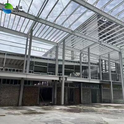 Verwerkingswerkplaats voor het snijden, ontworpen met een drainagesysteem voor de buitenste en de binnenste goot en een afvoervoorzienende buizenleiding