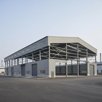 Snel bouwbaar geprefabriceerd stalen pakhuis met grote doorzichtige span en energiezuinig ontwerp