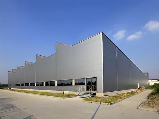 Q235 Q345B Staalconstructie Werkplaats Gebouwd met C-Staal Frame en Steenwol Wandpaneel Biedt Superieure Brandwerendheid