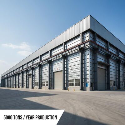 Sandwich paneel en enkellaag plaat muur stalen structuur magazijn met staal afwerking schilderen of warm dip gegalvaniseerd en 50000 ton jaar productie
