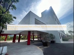 Meer dan 50 jaar garantie op stalen constructie met moderne designstijl en roldeur